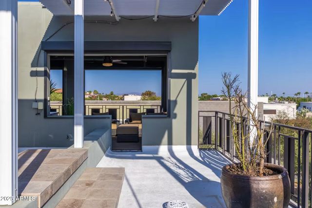 7020 E 1ST Avenue, Scottsdale, AZ 85251