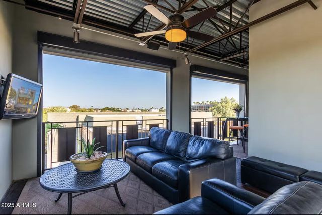 7020 E 1ST Avenue, Scottsdale, AZ 85251