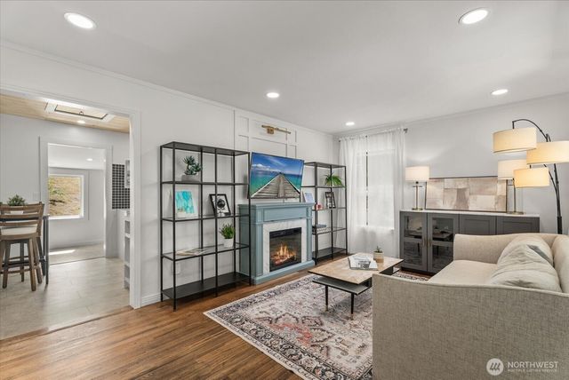 7033 S 126th Street, Seattle, WA 98178