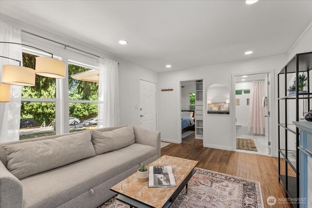 7033 S 126th Street, Seattle, WA 98178