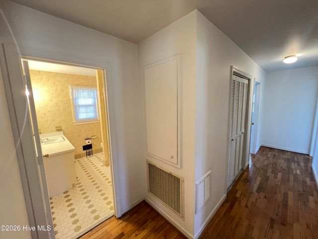 4622 Dean Drive, Wilmington, NC 28405