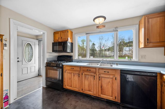 734 East Barre Street, Barre Town, VT 05641