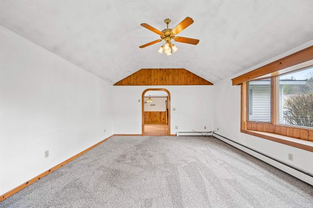 734 East Barre Street, Barre Town, VT 05641