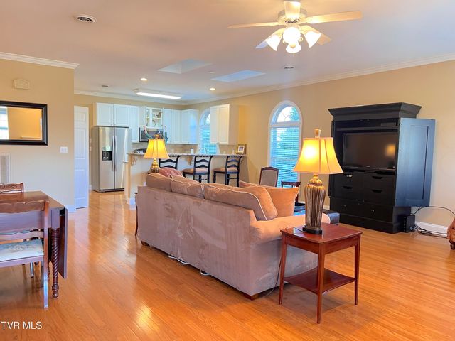 1705 Veranda Court 2-3, Greeneville, TN 37745