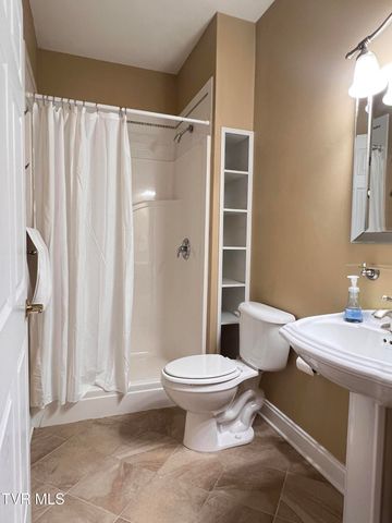 1705 Veranda Court 2-3, Greeneville, TN 37745