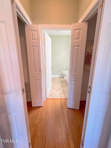 1705 Veranda Court 2-3, Greeneville, TN 37745