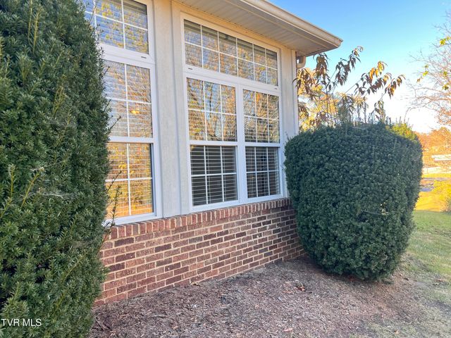 1705 Veranda Court 2-3, Greeneville, TN 37745