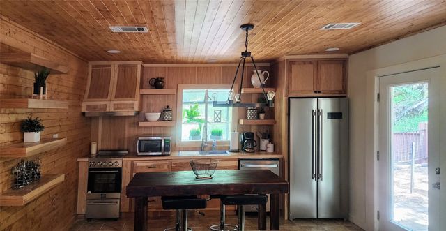 92 Lake Frankston, Frankston, TX 75763