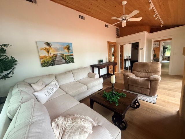 92 Lake Frankston, Frankston, TX 75763