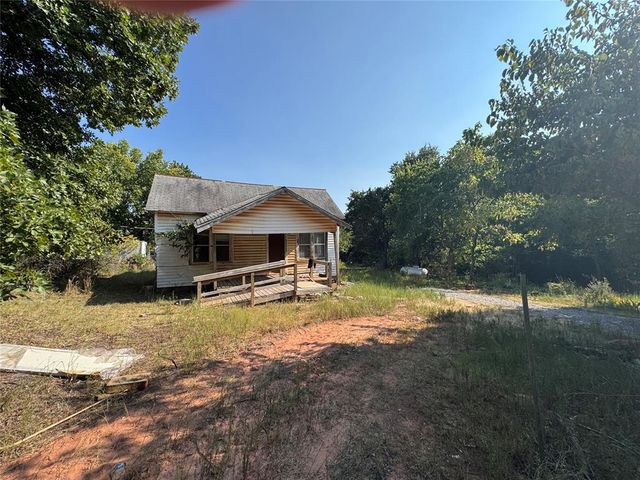 16110 E Tecumseh Road, Norman, OK 73026