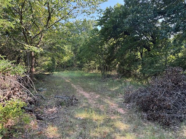 16110 E Tecumseh Road, Norman, OK 73026