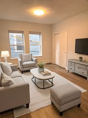 122 Berkshire Street 3(2B), Cambridge, MA 02141