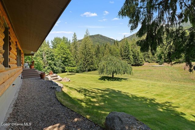 343 W Spring Creek Rd, Hope, ID 83836