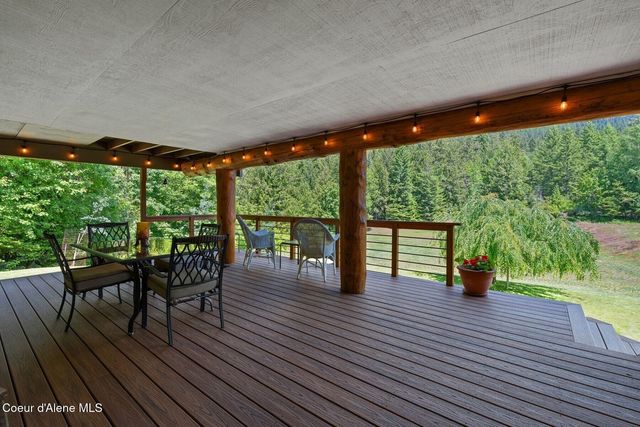 343 W Spring Creek Rd, Hope, ID 83836
