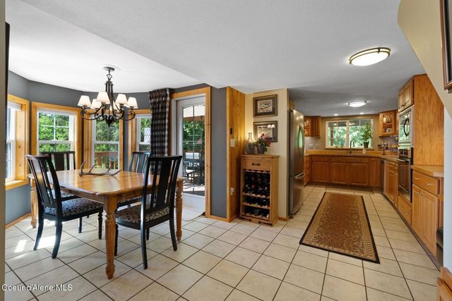 343 W Spring Creek Rd, Hope, ID 83836