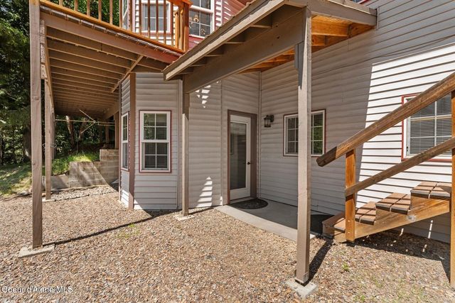 343 W Spring Creek Rd, Hope, ID 83836