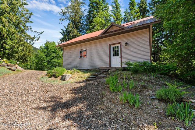 343 W Spring Creek Rd, Hope, ID 83836
