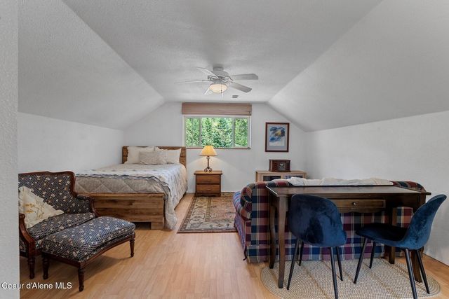 343 W Spring Creek Rd, Hope, ID 83836