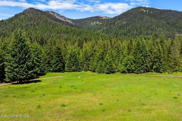 343 W Spring Creek Rd, Hope, ID 83836