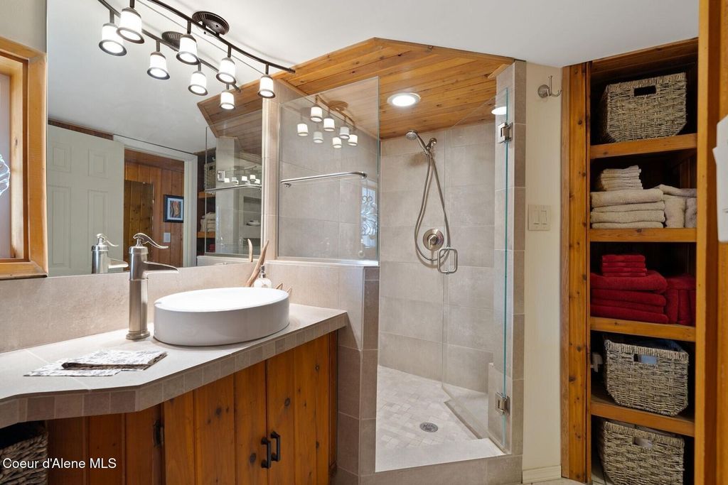 343 W Spring Creek Rd, Hope, ID 83836 photo 36