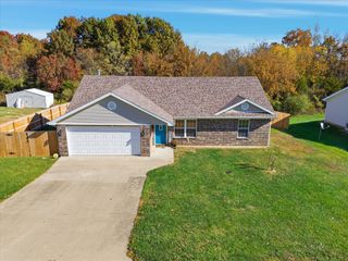 7816 N CHESLEY DR, Columbia, MO 65202