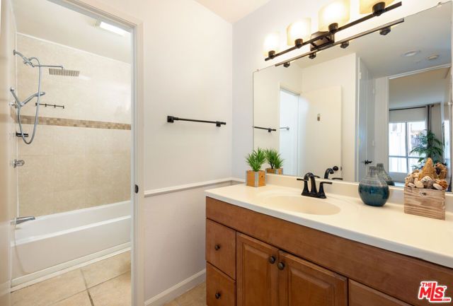 6050 Canterbury Drive F108, Culver City, CA 90230