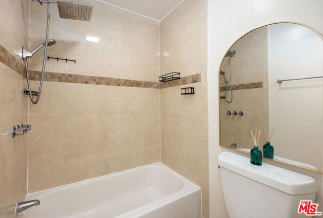 6050 Canterbury Drive F108, Culver City, CA 90230