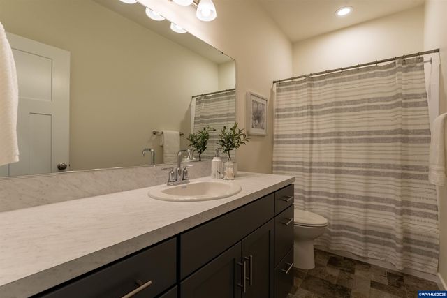 791 Quail Glenn Dr, Philomath, OR 97370