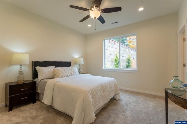 791 Quail Glenn Dr, Philomath, OR 97370