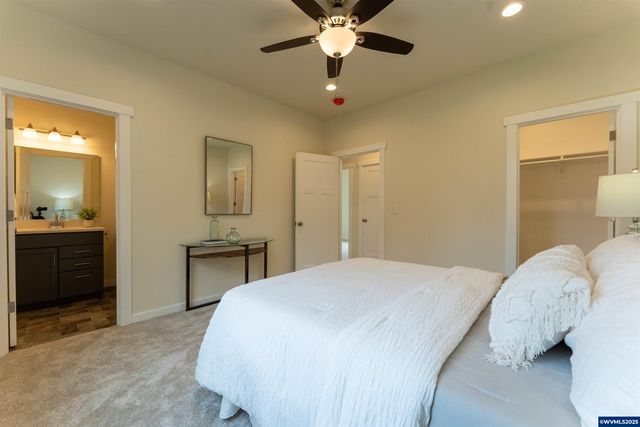 791 Quail Glenn Dr, Philomath, OR 97370