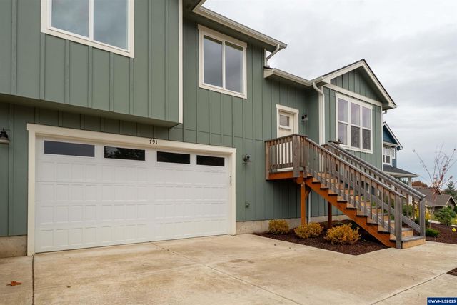 791 Quail Glenn Dr, Philomath, OR 97370