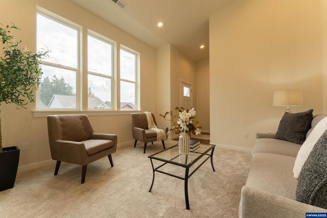 791 Quail Glenn Dr, Philomath, OR 97370