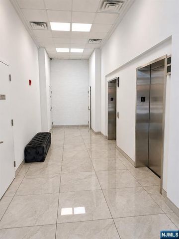 3301 City Place, Edgewater, NJ 07020