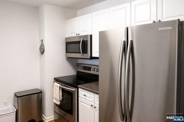 3301 City Place, Edgewater, NJ 07020