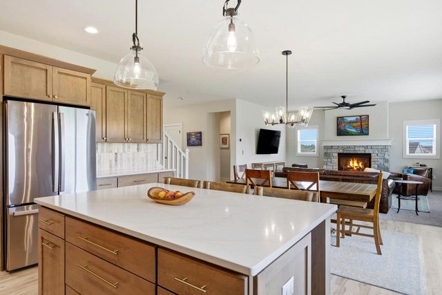 3725 Olde Howell ROAD, Waukesha, WI 53186