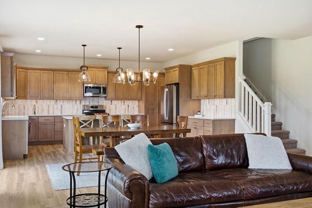 3725 Olde Howell ROAD, Waukesha, WI 53186