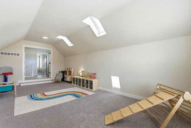 3725 Olde Howell ROAD, Waukesha, WI 53186