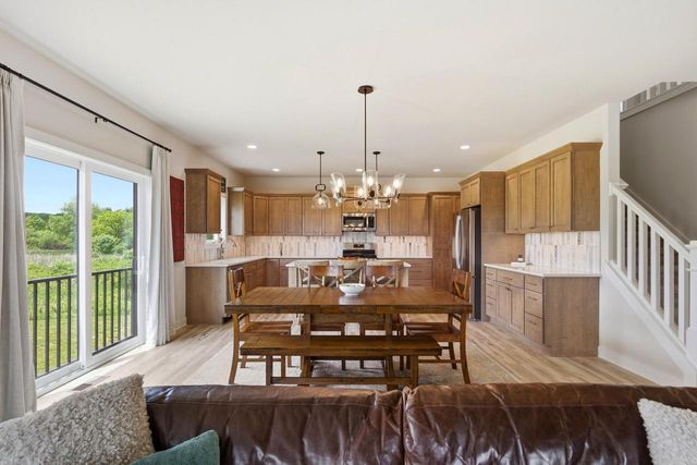 3725 Olde Howell ROAD, Waukesha, WI 53186