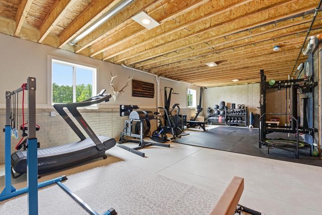 3725 Olde Howell ROAD, Waukesha, WI 53186