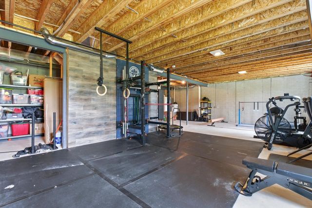 3725 Olde Howell ROAD, Waukesha, WI 53186