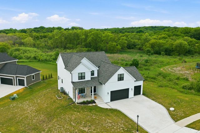 3725 Olde Howell ROAD, Waukesha, WI 53186