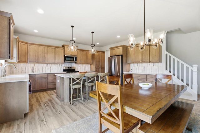 3725 Olde Howell ROAD, Waukesha, WI 53186
