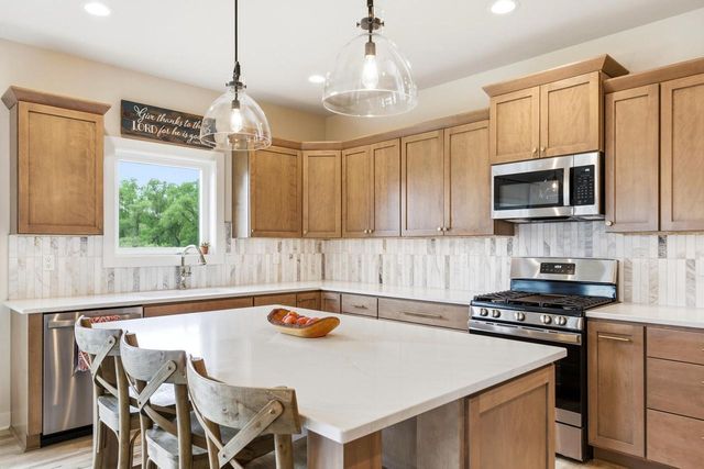 3725 Olde Howell ROAD, Waukesha, WI 53186