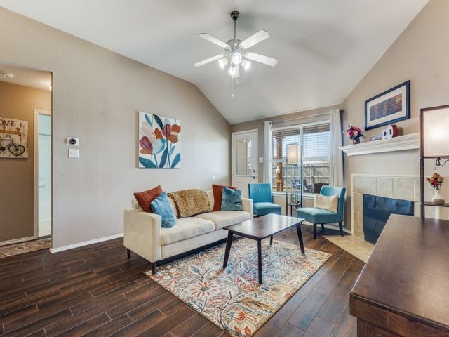 3705 Northpointe Drive, Denton, TX 76207