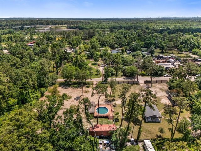 1302 Cherry Ln, Crosby, TX 77532