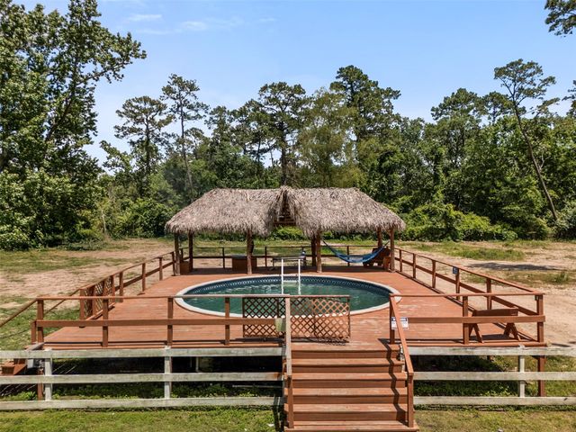 1302 Cherry Ln, Crosby, TX 77532