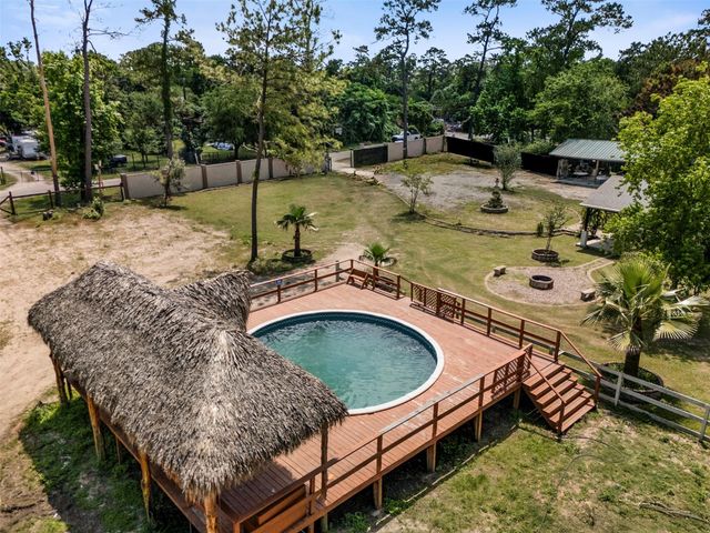 1302 Cherry Ln, Crosby, TX 77532