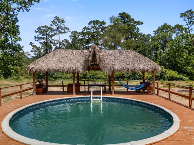 1302 Cherry Ln, Crosby, TX 77532