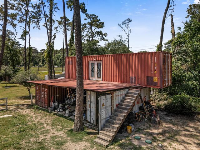 1302 Cherry Ln, Crosby, TX 77532