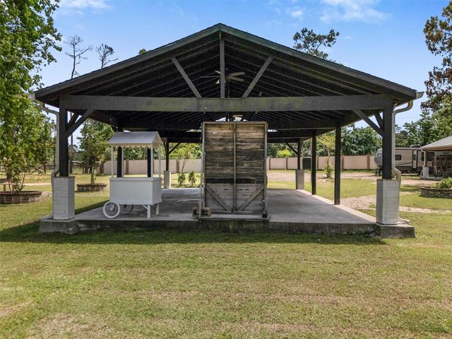 1302 Cherry Ln, Crosby, TX 77532